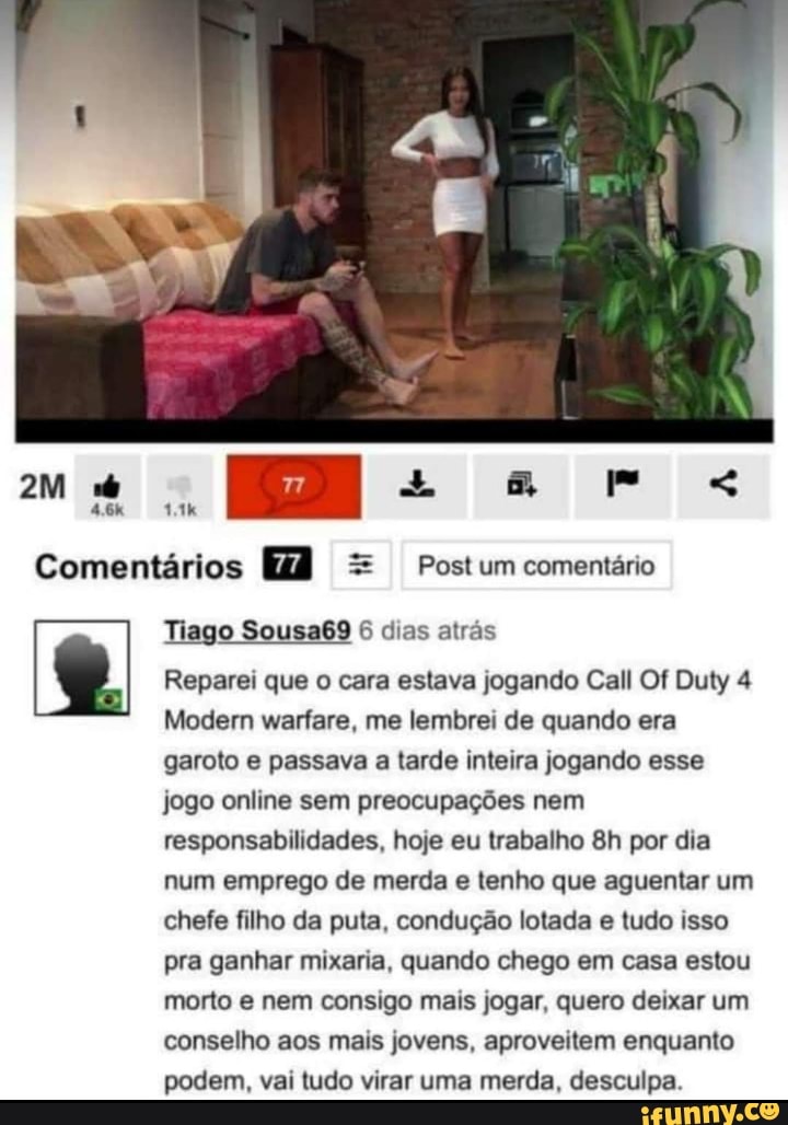 Menino jogando um jogo online com seus amigos