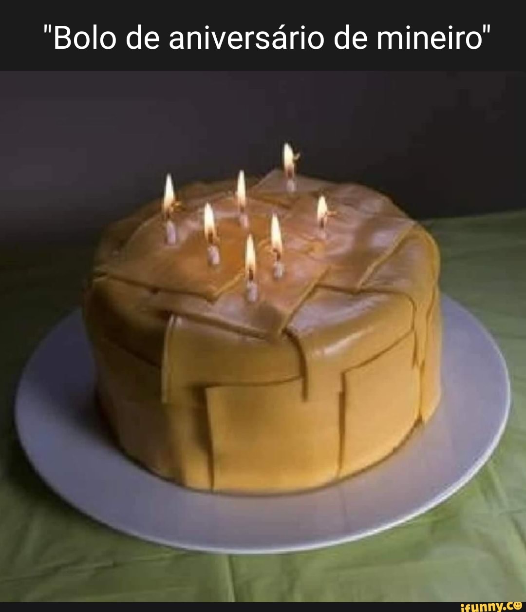 Bolo de aniversário de mineiro