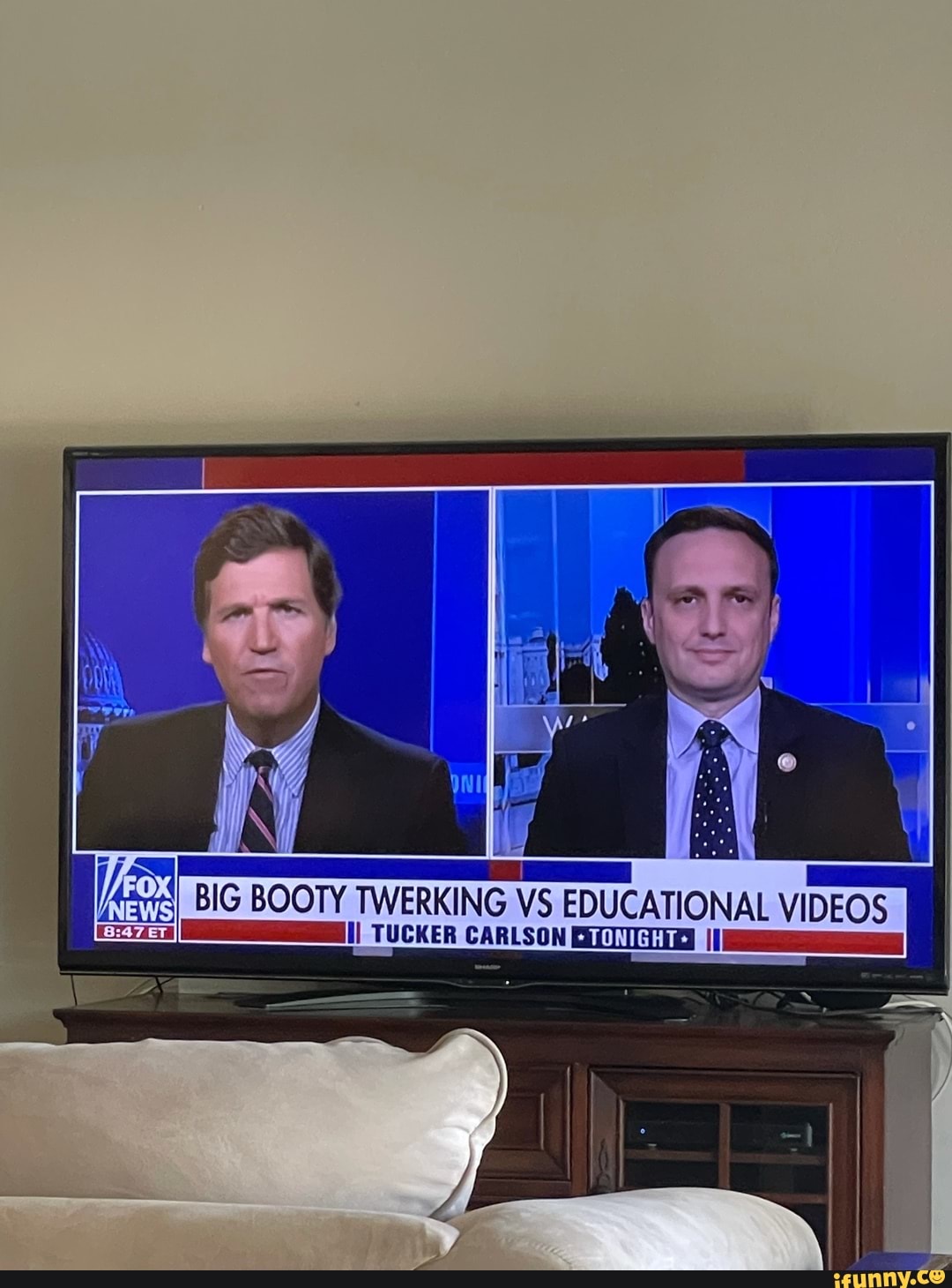 BIG BOOTY TWERKING VS EDUCATIONAL VIDEOS II TUCKER CARLSON - iFunny Brazil