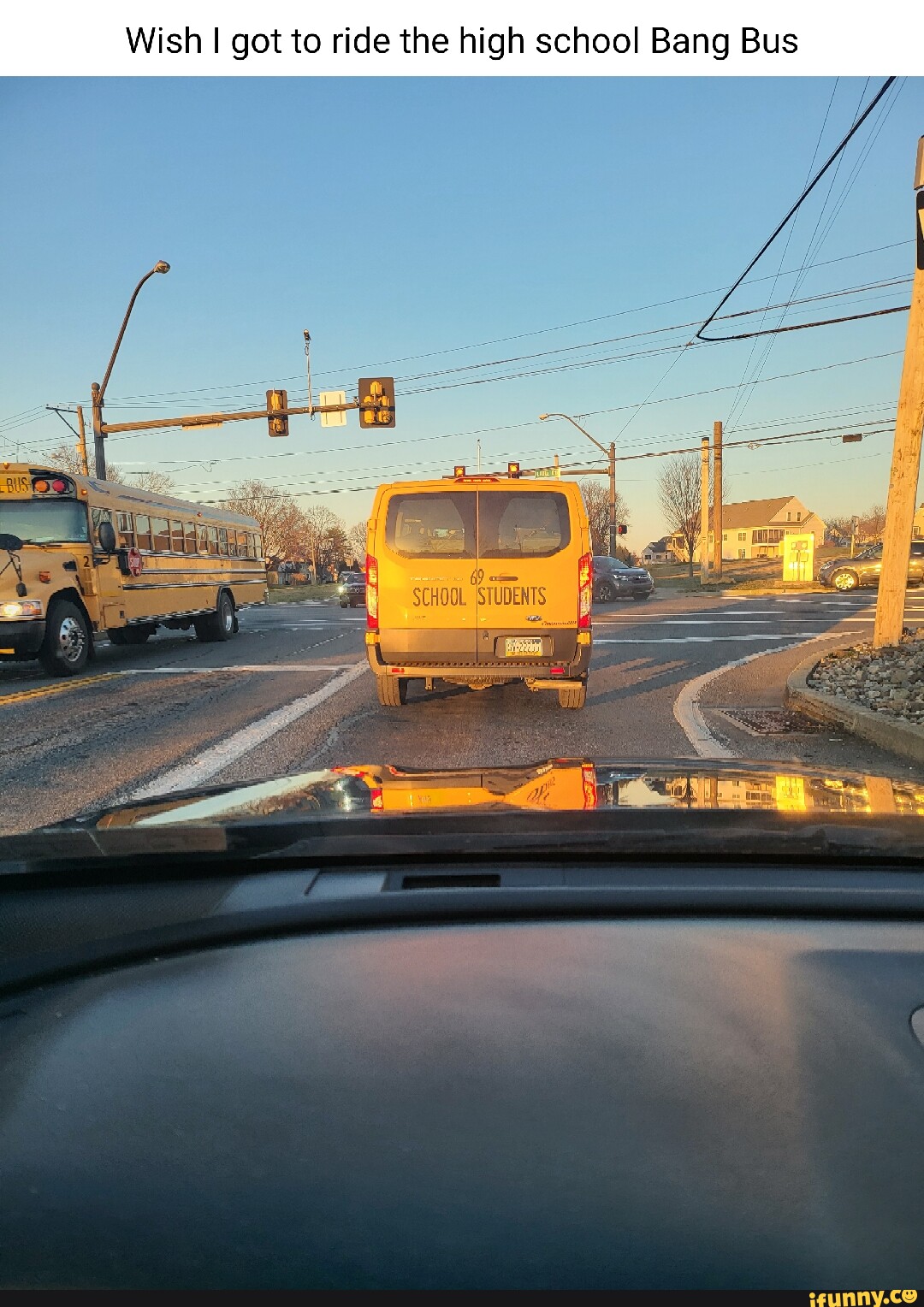 Wish I got to ride the high school Bang Bus - iFunny Brazil