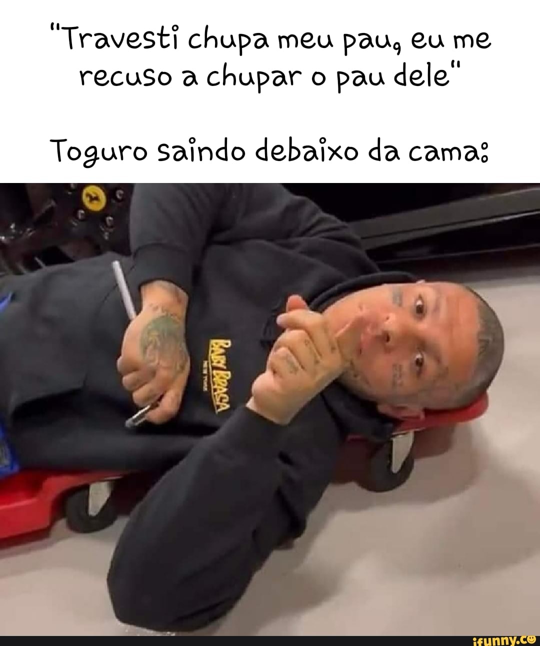 Travesti chupa meu pau, eu me recuso a chupar o pau dele